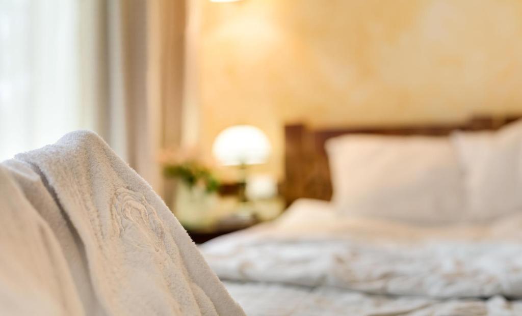 Pid Templem Hotel Ivano-Frankivszk Szoba fotó